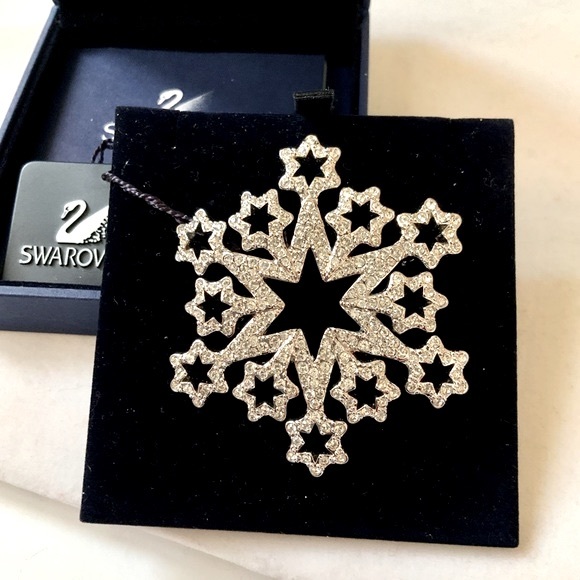 ❄️COLLECTIBLE Swarovski Snowflake Brooch 2000 Retired - Picture 1 of 10
